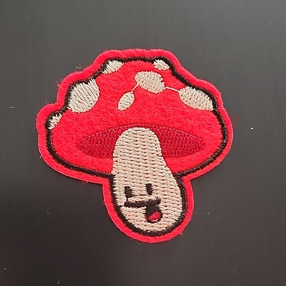 MUSHROOM HIPPIE EMBROIDERY IRON ON PATCH